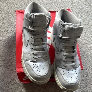 Nike Men's Dunks Light Gray High-Top Sneakers